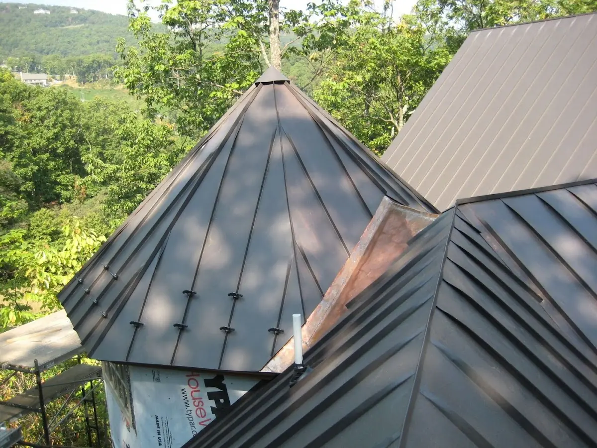 Professional Gutter Cleaning by Craftsman Roofing in Country Crossing